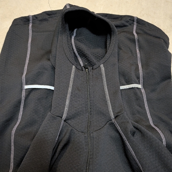Nike Sphere Thermal Women's M Running Hoodie Black Thumb Holes - Picture 6 of 8